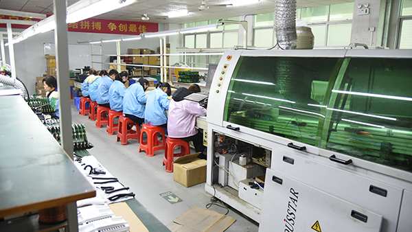 深圳PCBA加工廠教您控制助焊劑的使用量